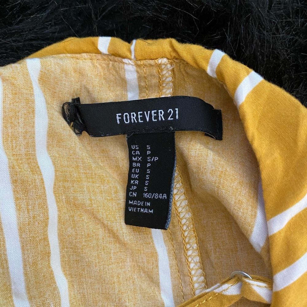 Forever 21 crop top
